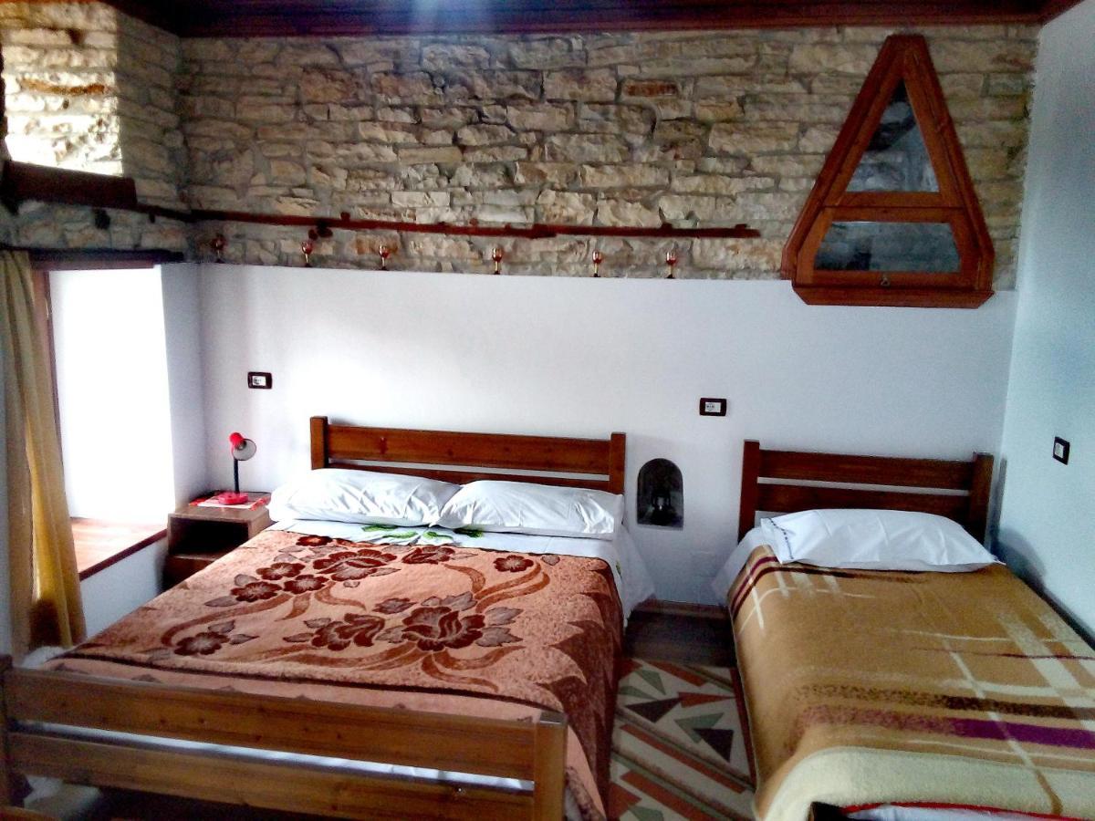 Ruols Guesthouse Gjirokaster Exterior photo