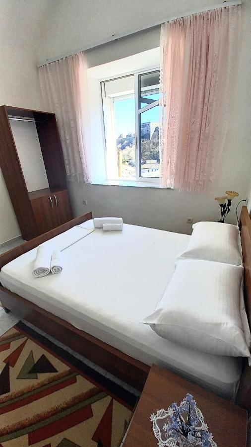 Ruols Guesthouse Gjirokaster Exterior photo